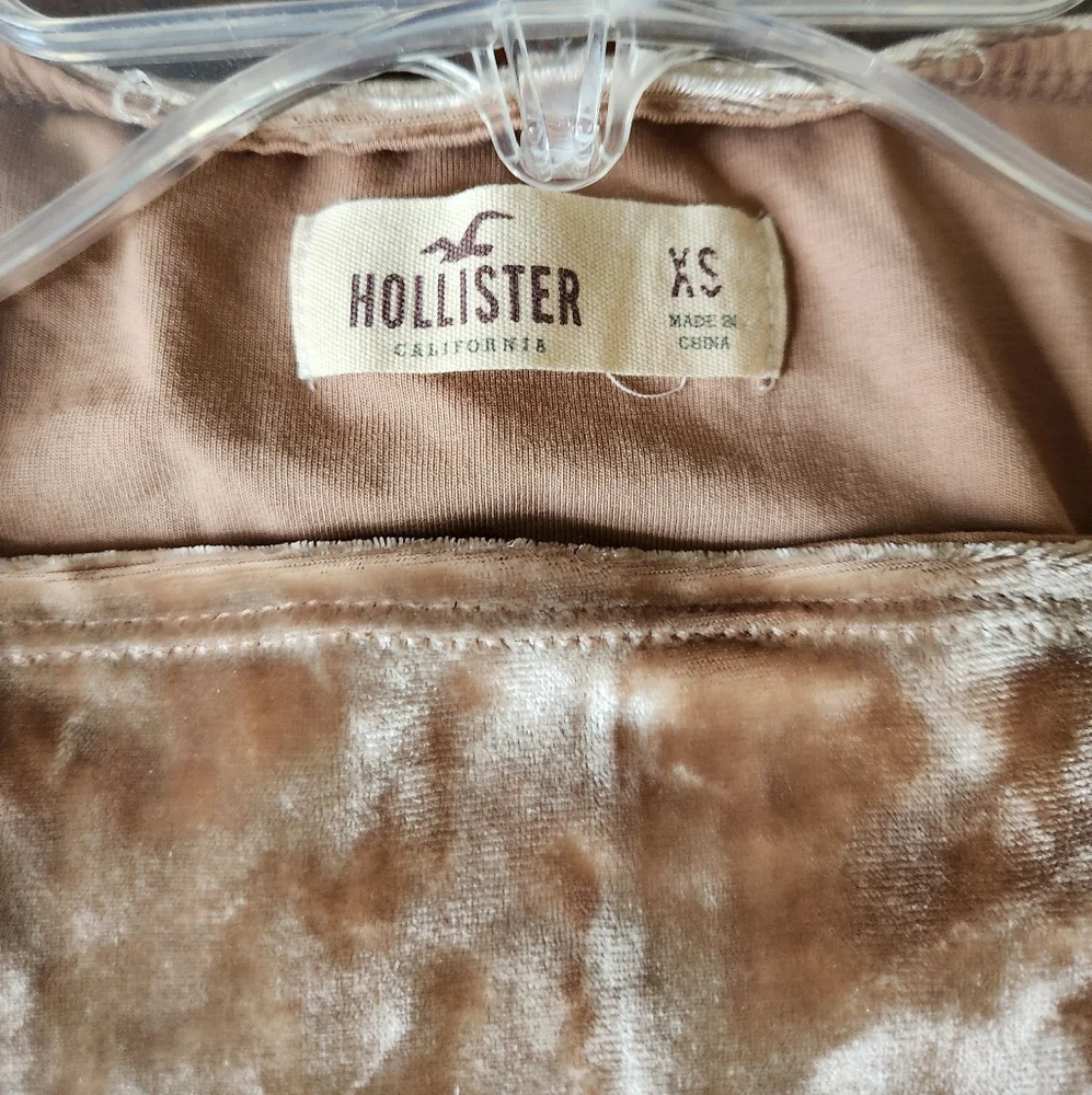 Hollister Women's Crushed Velvet Tank Top, Taupe, XS - Picture 2 of 9
